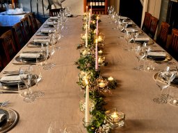 sosteria tavolo reale pulito 